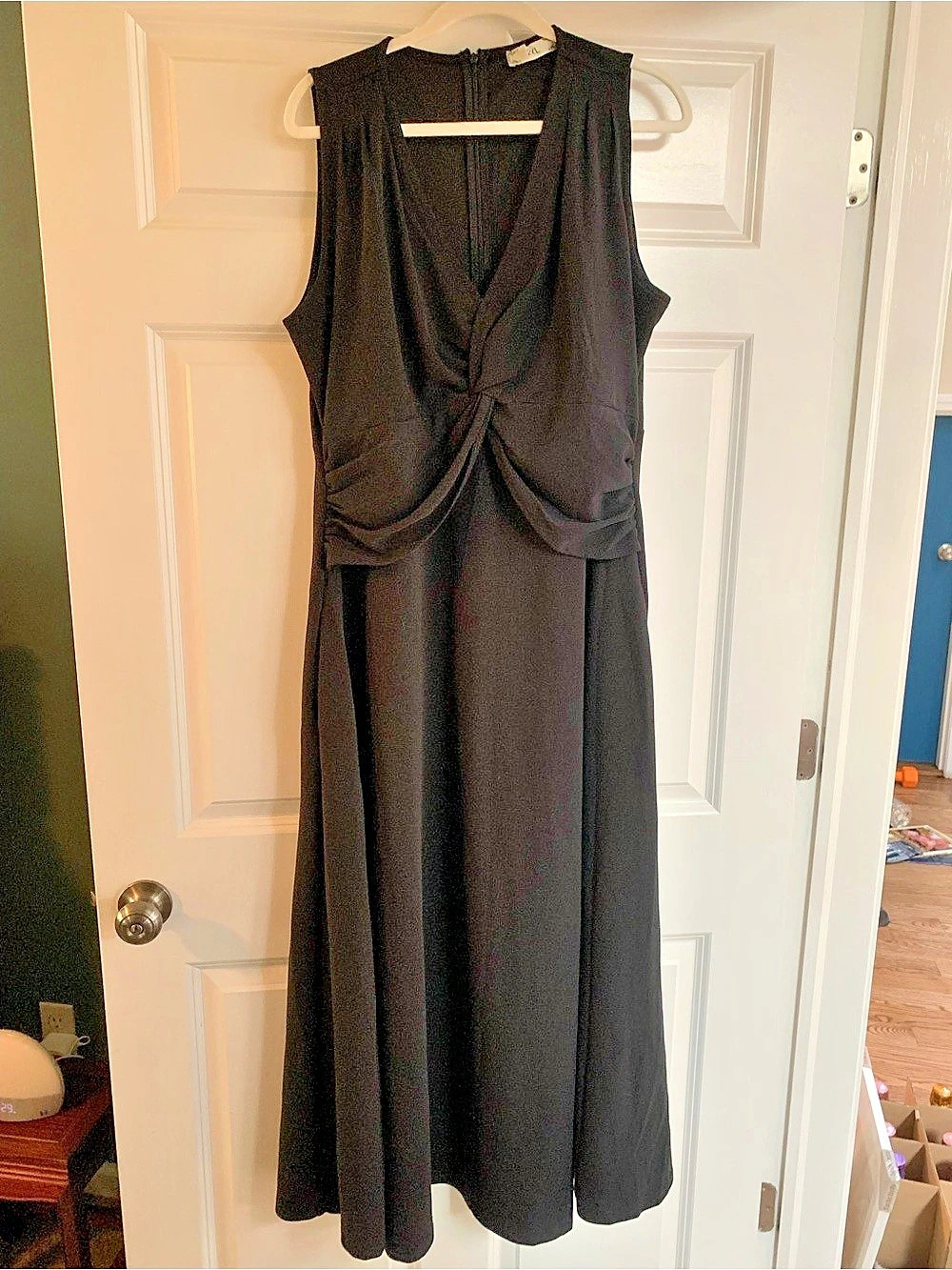 Twist Front Dress w/ Pockets and side slits - Size 2XL